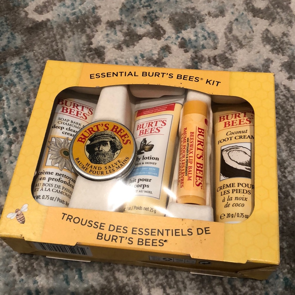 Essential Burt’s Bees Kit